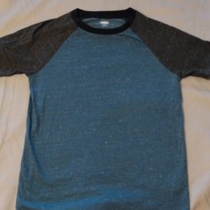 Old Navy color block t-shirt boys size L(10-12)